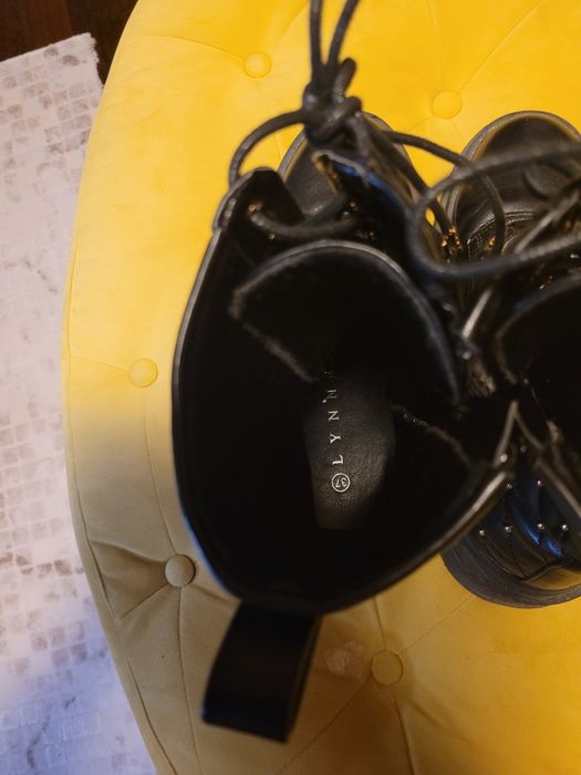 Vand bocanci/Ghete LYNNE, mărimea 37