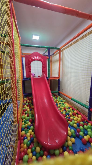 Vand loc de joaca pentru copii-afacere la cheie