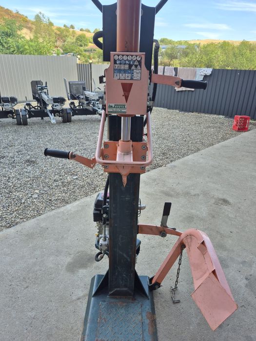 Crepatoare despicatoare spargatoare lemne la tractor electrice pe benzina