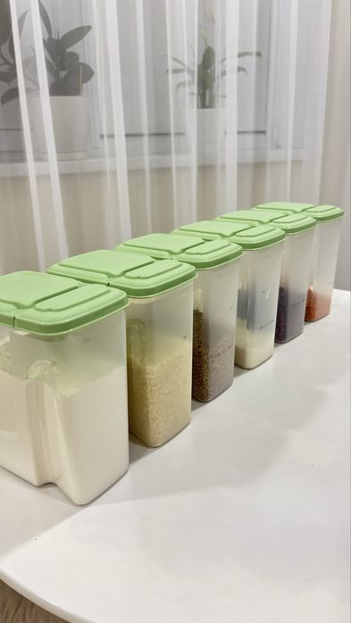 Контейнера для хранения сыпучих продуктов