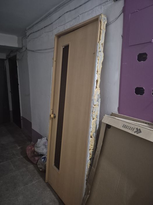 Продам межкомнатную дверь