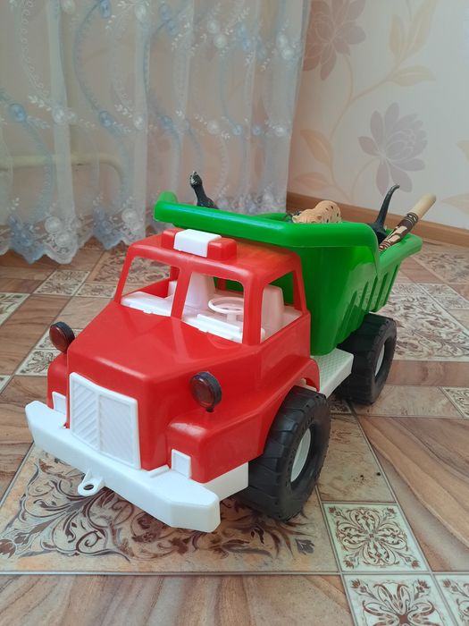 Продам детские игрушки по 600