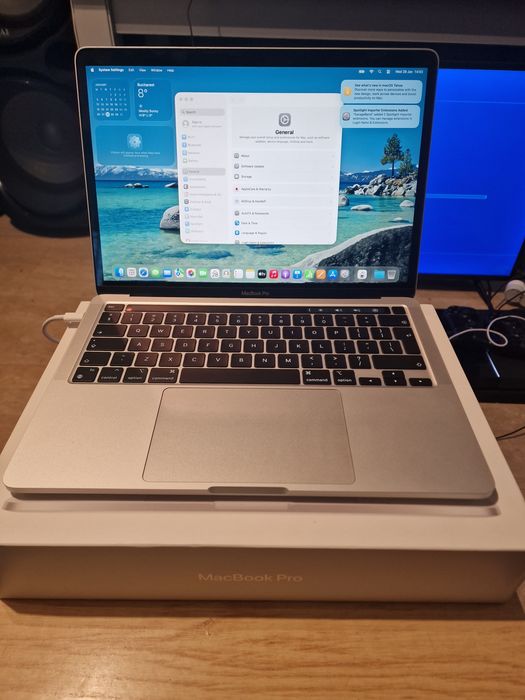 Laptop Apple Macbook Pro M2