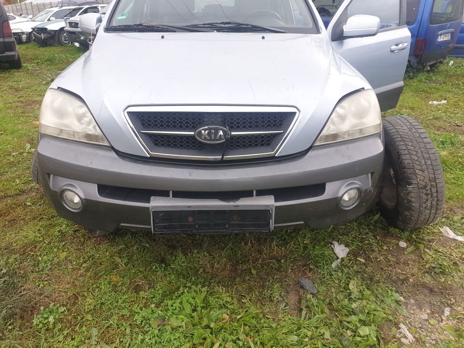 Dezmembrez kia sorento 2.5 diesel an 2005 automat și manual