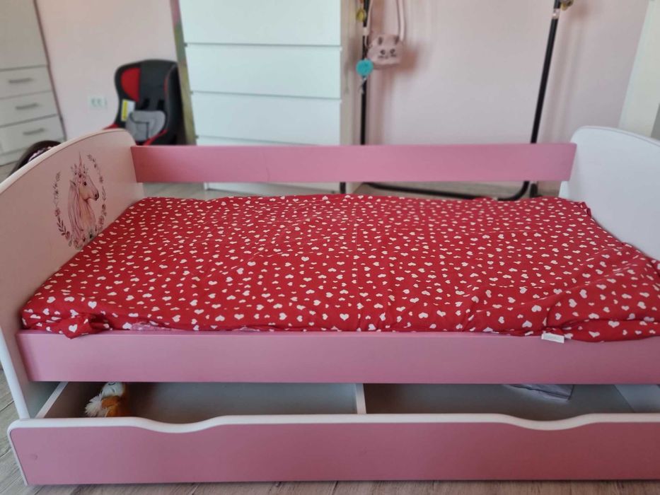 De vanzare pat fetite - 2 bucati