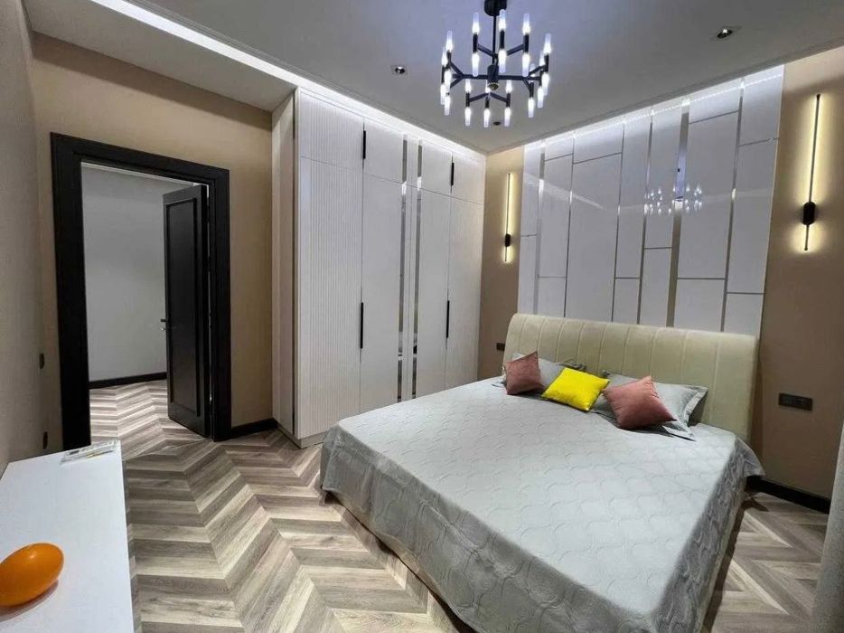 "'Голдн хаус" Парисен 3/7/8 г Аренда новая квартира в новостройке