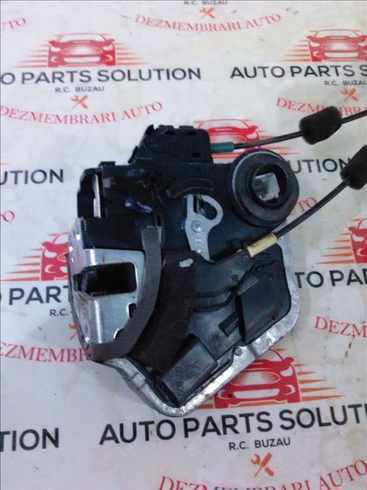 broasca usa dreapta spate toyota rav 4 an fabr. 2008