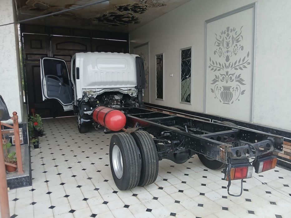 Isuzo somasval, 2011 yil, kuzof yangi, minishga tayyor