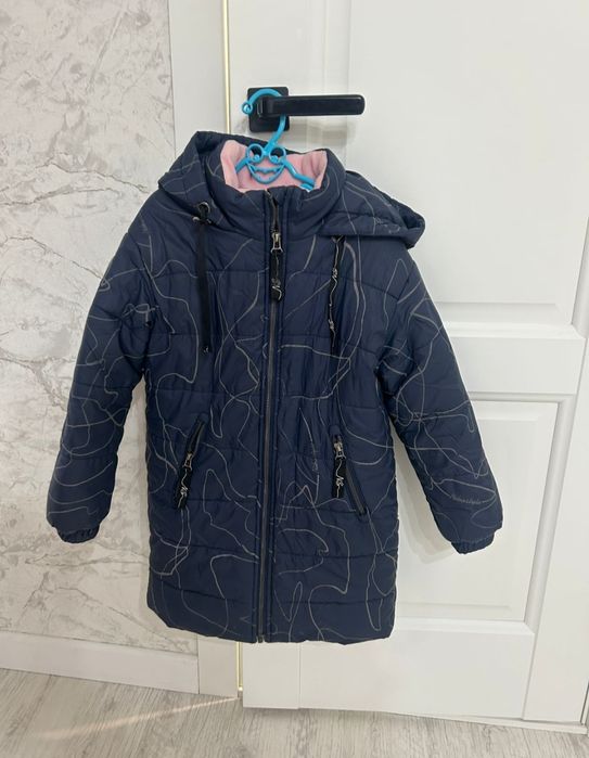 Куртка(пальто)для девочки  на рост 116см
