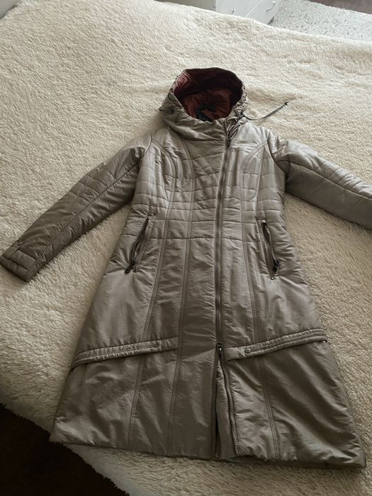 Продаю женский плащ