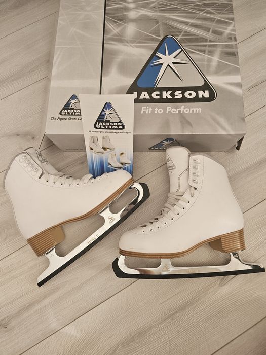 Продам фигурные коньки Jackson 500