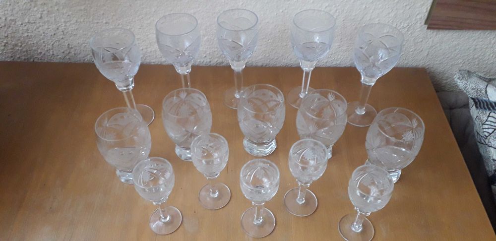 Pahare de cristal si frapiera