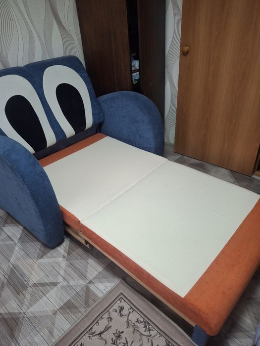 Диванчик детский