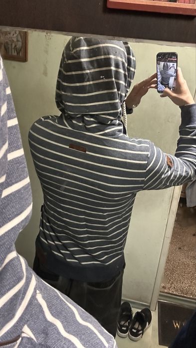 Суичър Naketano, размер S