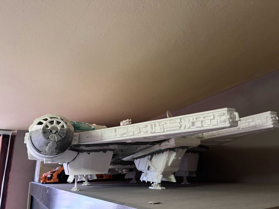 Star Wars Millennium Falcon / Хилядолетния Сокол