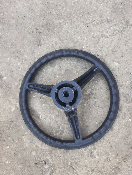 Volan pentru tractoras de tuns gazon.