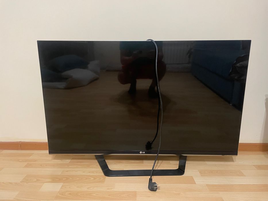 Продаю Телевизор lg