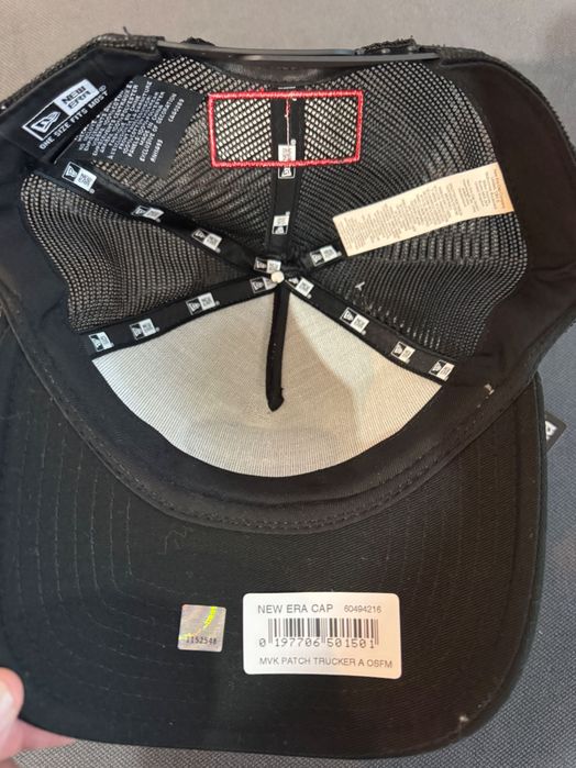 Sapca New Era din plasa Aprilia Maverick Negru