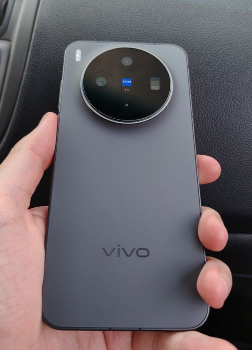 Vivo X300  16/512 Zeiss (Обмена нет)
