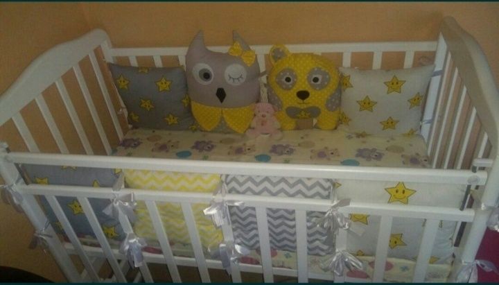 Продам комплект бортиков