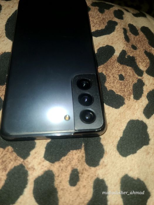 S21 8gb 256gb  holati yaxshi