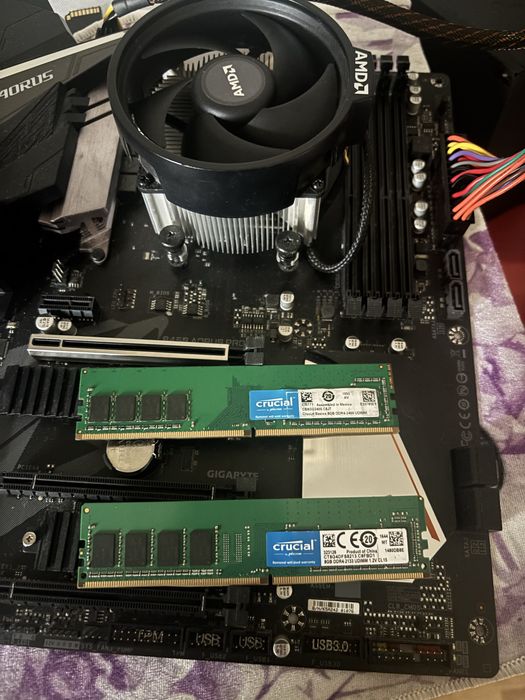 Vand ram ddr 4 8x2 16gb