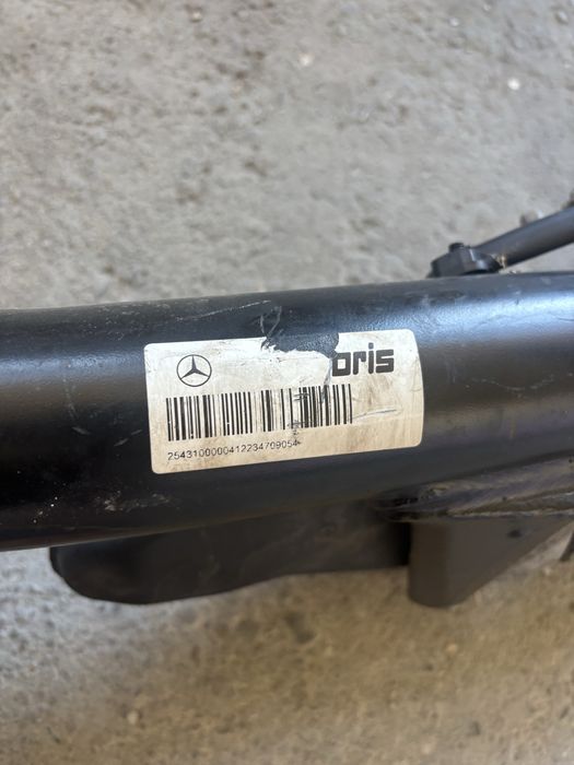 Теглич Mercedes GLC a 254