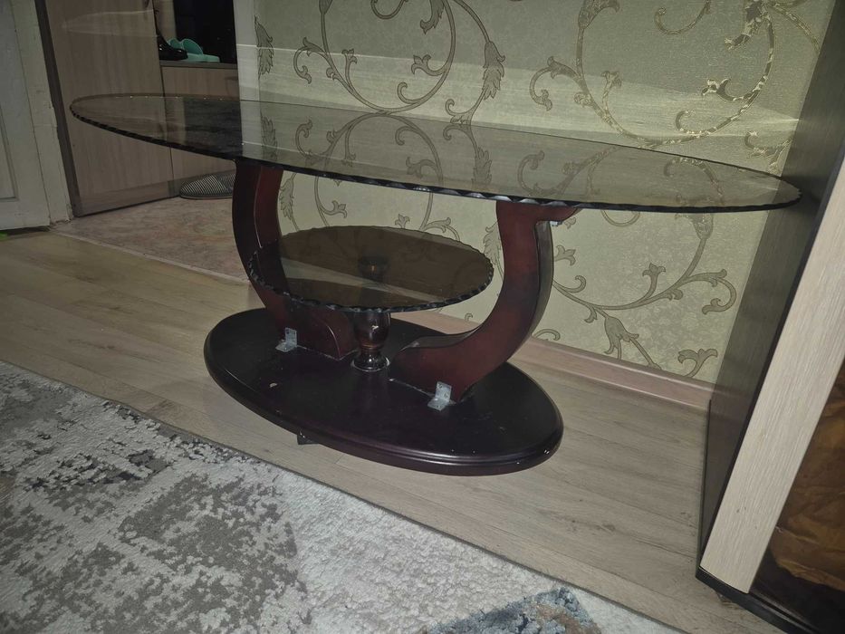 Стол журнальный в отл сост