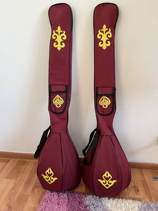 Домбра с чехлом