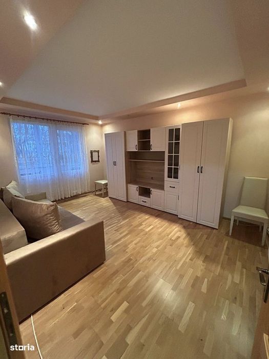 De inchiriat apartament cu 2 camere,zona ultracentrala, mobilat,utilat