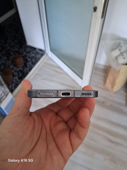 Nothing Phone (2) 12GB/256GB pt PIESE + Husa MagSafe & Cutie (Ecran Impecabil)