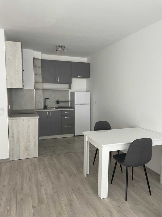 Дава се под наем Двустаен апартамент в София, Кръстова вада - 65 кв.м за 700 € - Снимка #1