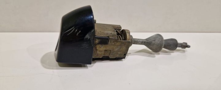 Butuc usa BMW Seria 3 E90/E91/E92/E93