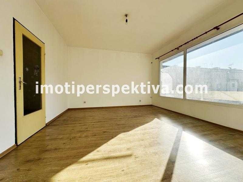 Продава се Двустаен апартамент в Пловдив, Кършияка - 64 кв.м за 956 €/кв.м - Снимка #1