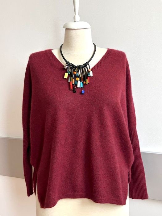 Мек кашмирен пуловер в бургунди