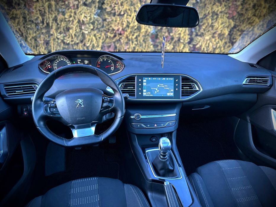 Peugeot 308 SW 1.6 BlueHdi 120Cp 2015 Panoramic Interior Sport