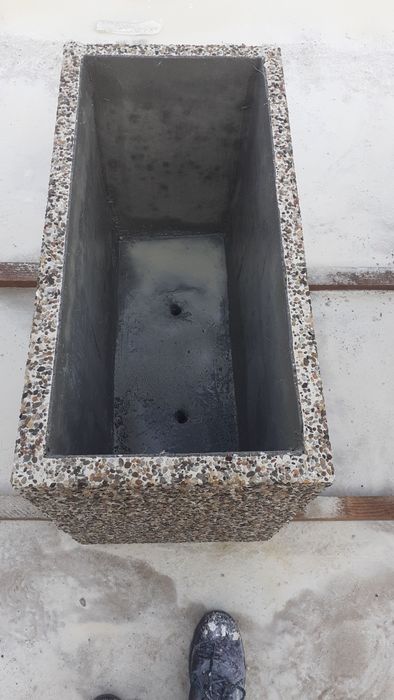 vaza ghiveci jardiniera beton mozaic