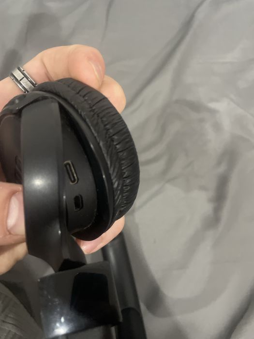 Продам JBL оригинал