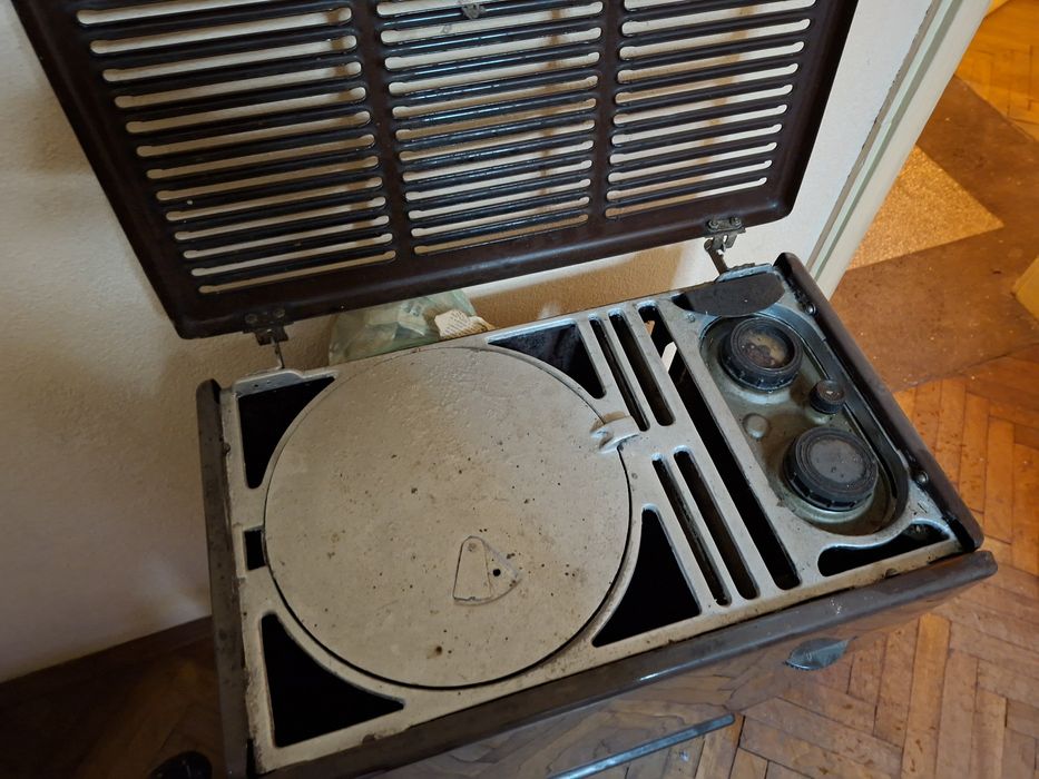 Нафтова печка от соц времето