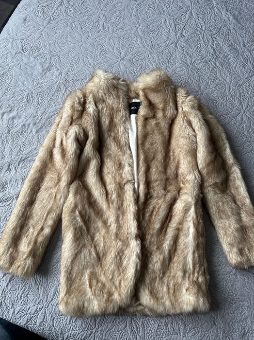 Пухено палтенце ASOS