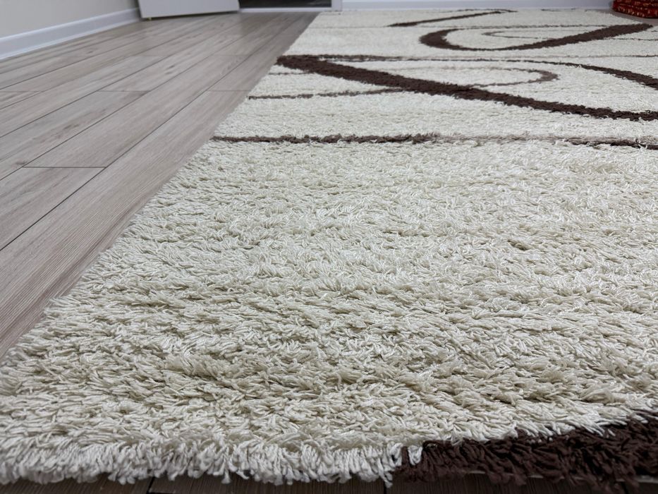 Ковер травка белого цвета