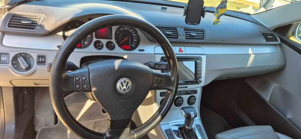 Volkswagen Passat B6 2.0 TDI 140 CP automata