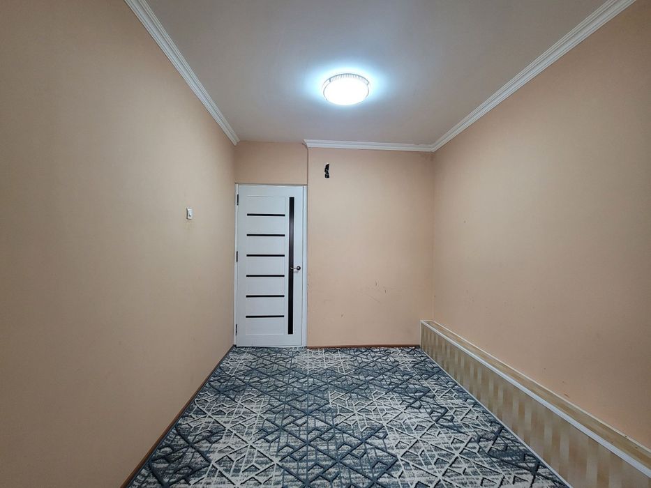 Фрунза масивда 3 хонали квартира сотилади