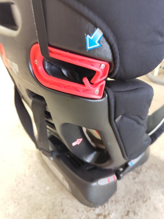 Scaun auto trei pozitii