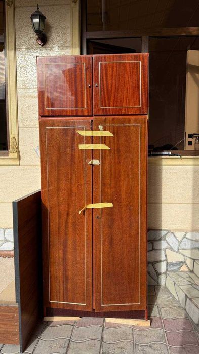 Мебель из дома, кровать, стол, 12 стульев, шкаф. Б/У