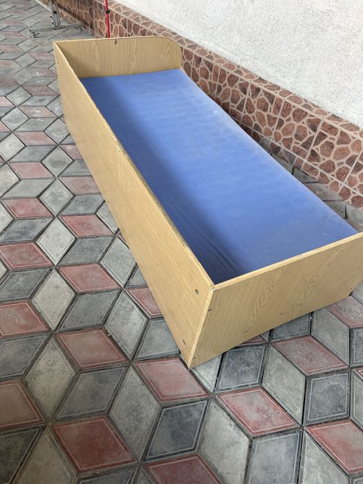 Кровать бу состояние среднее