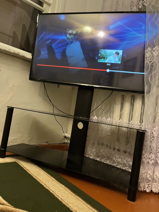 Подставка для телевизора