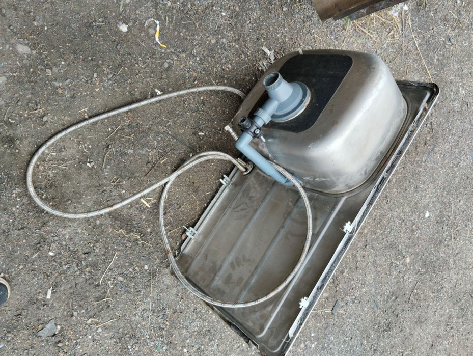 Продаю раковину со смесителем