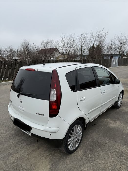 Vând Mitsubishi COLT