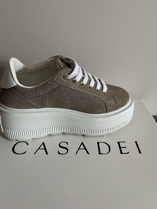 Casadei кецове на платформа